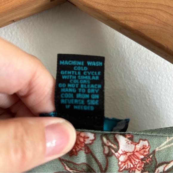 Rue plus green floral flows top blouse sz 3X - Picture 8 of 9